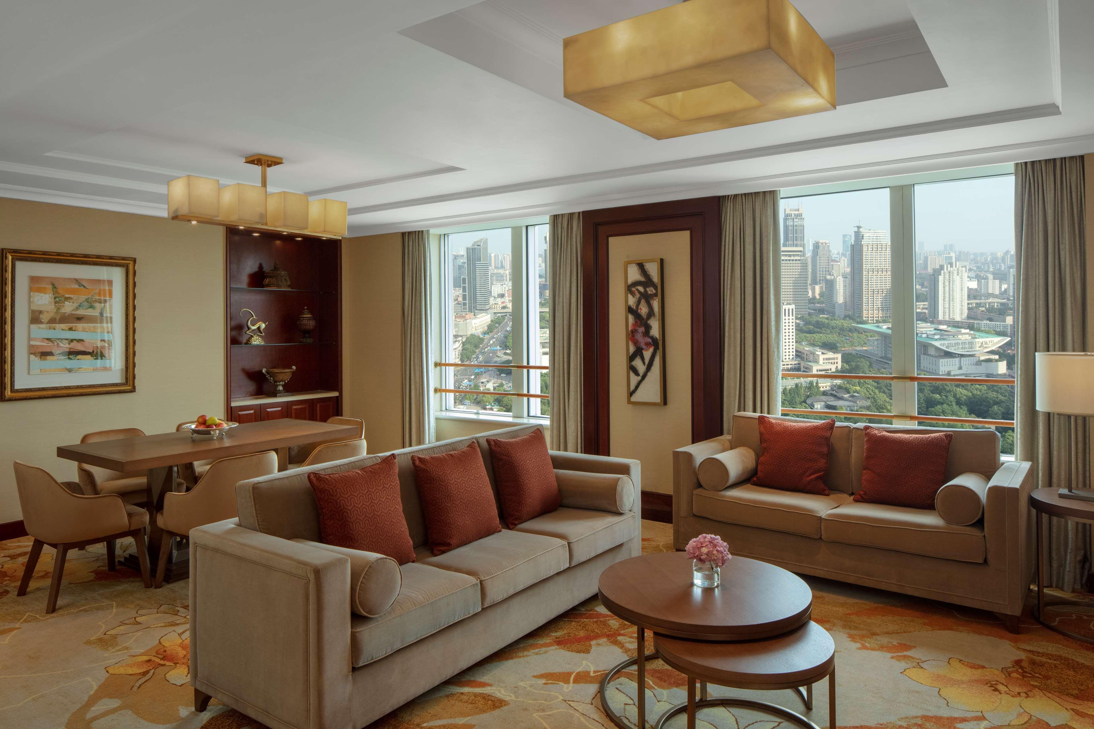 Radisson Blu Hotel Shanghai New World ภายนอก รูปภาพ